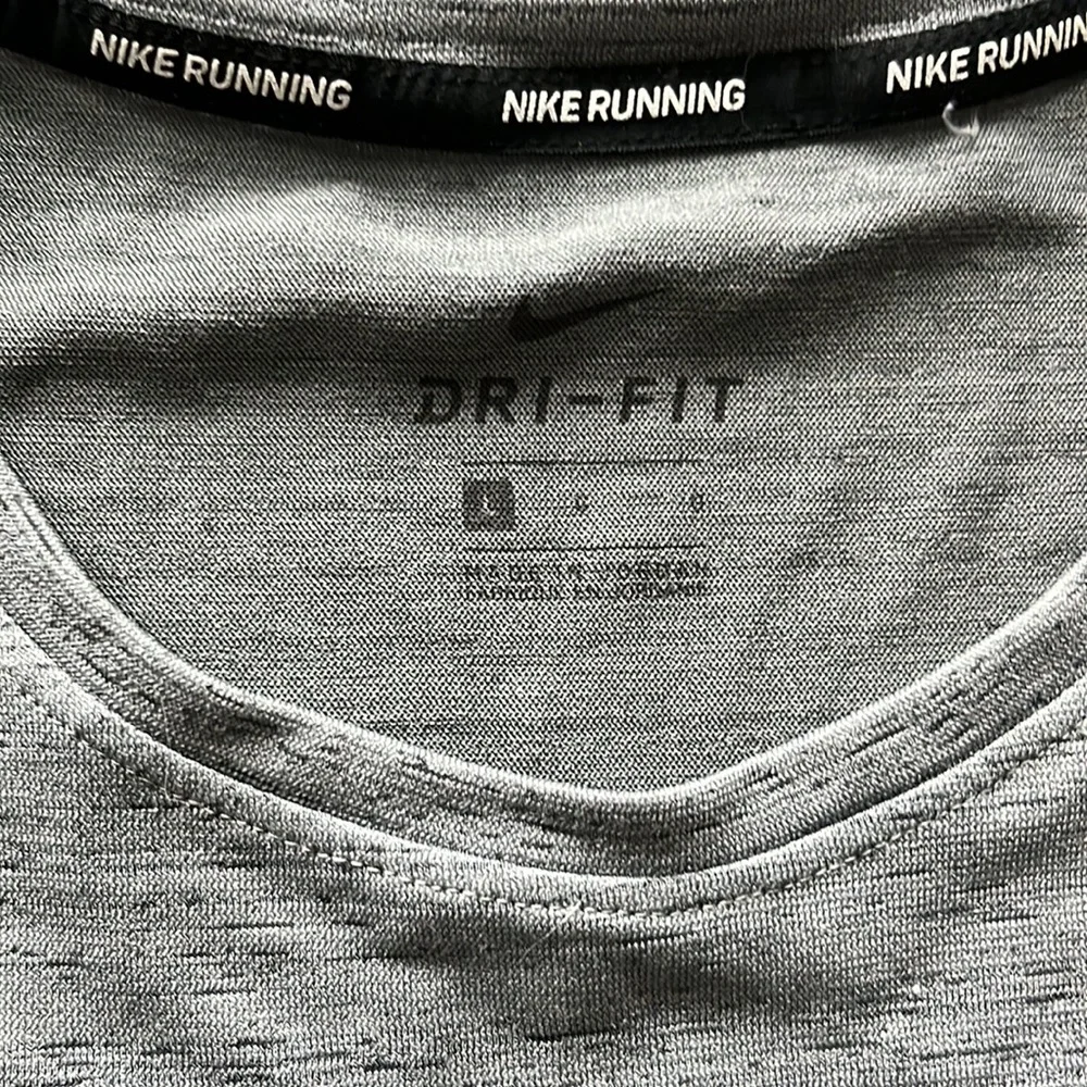 Nike mens running shirt miller size large - Picture 4 of 6